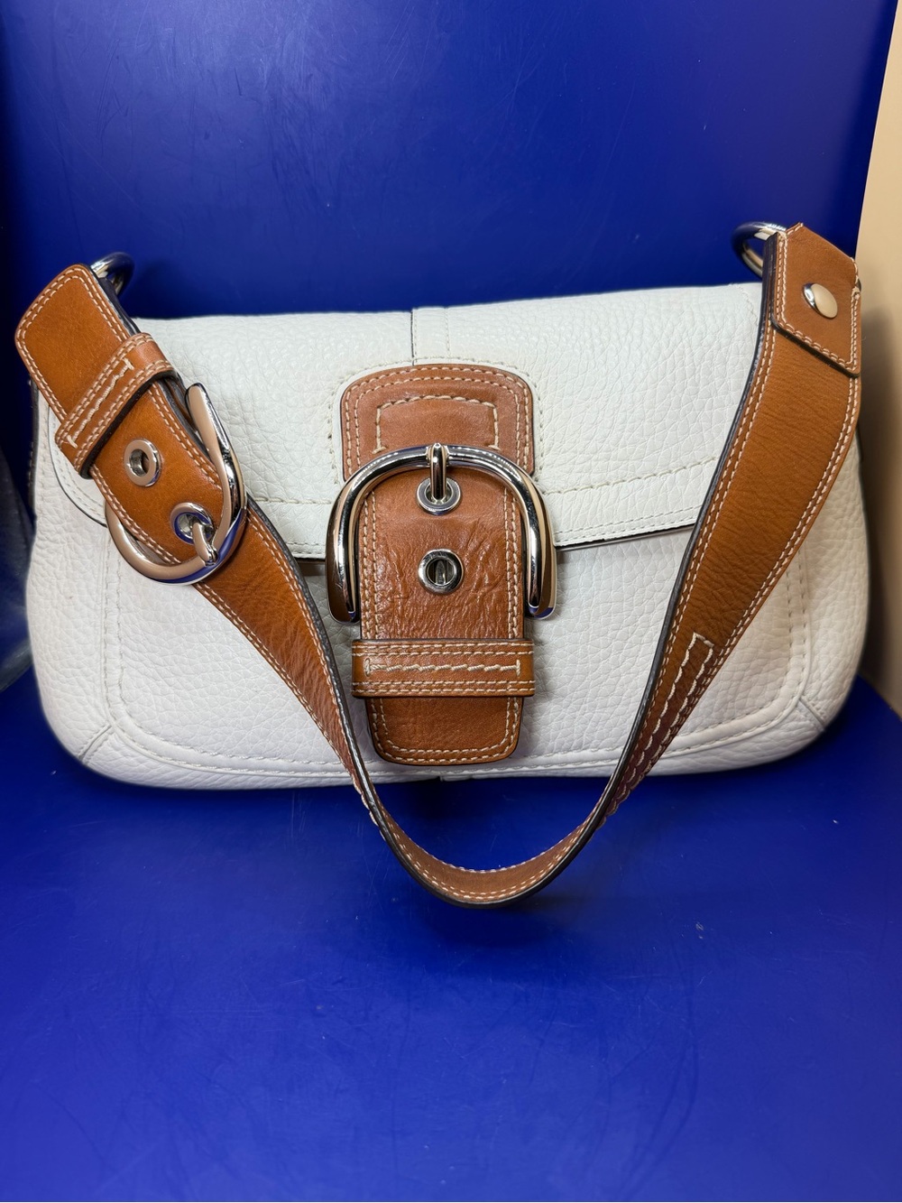 Y2K Coach Soho White Pebble Leather Brown Trim Buckle Shoulder Hobo Bag F13105